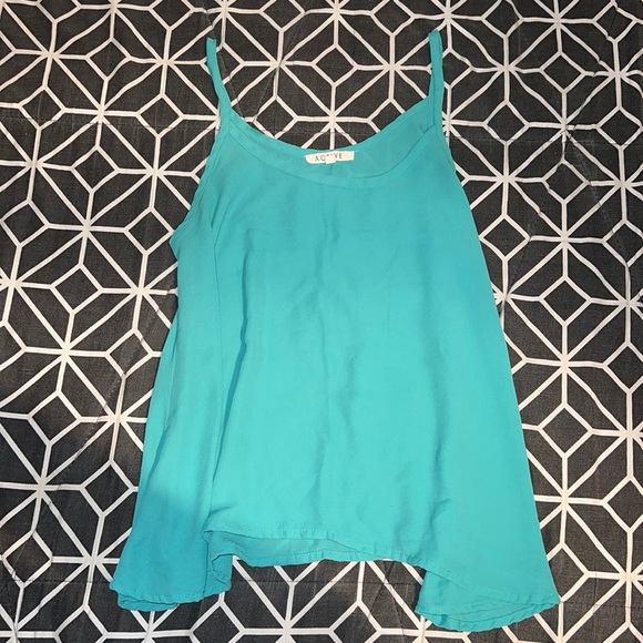 Top - Picture 1 of 2